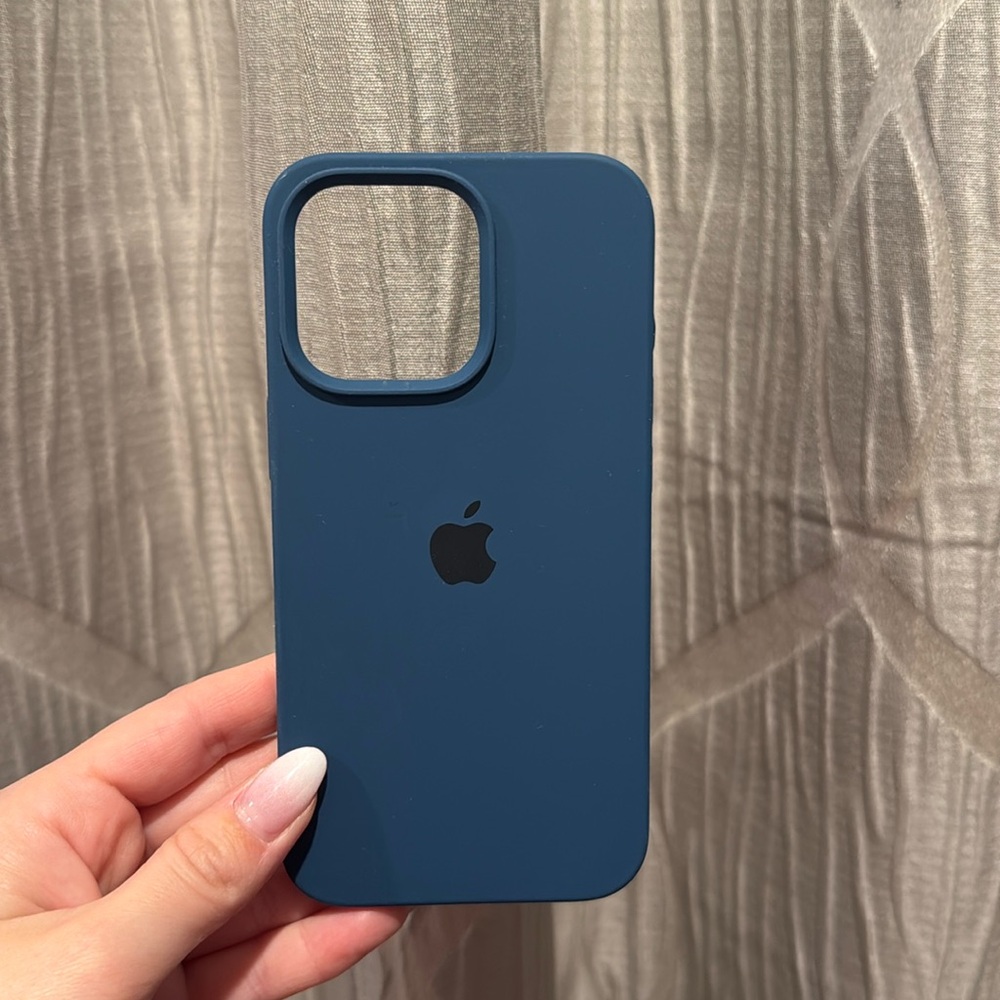 Apple iPhone 13 Pro case - never used